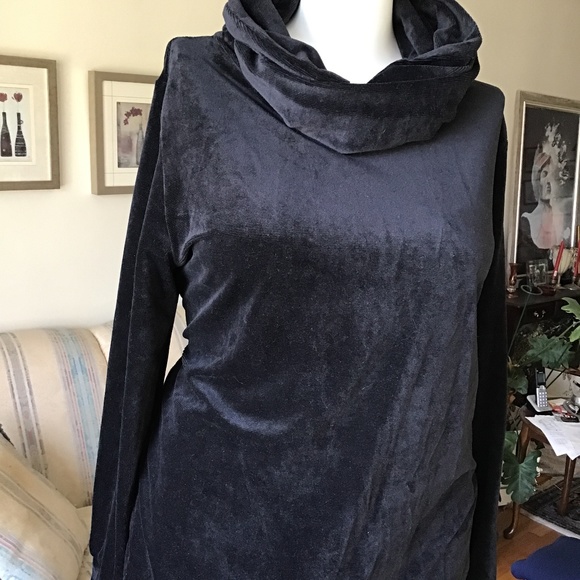 La Vie En Rose Black Sweater - Picture 2 of 5